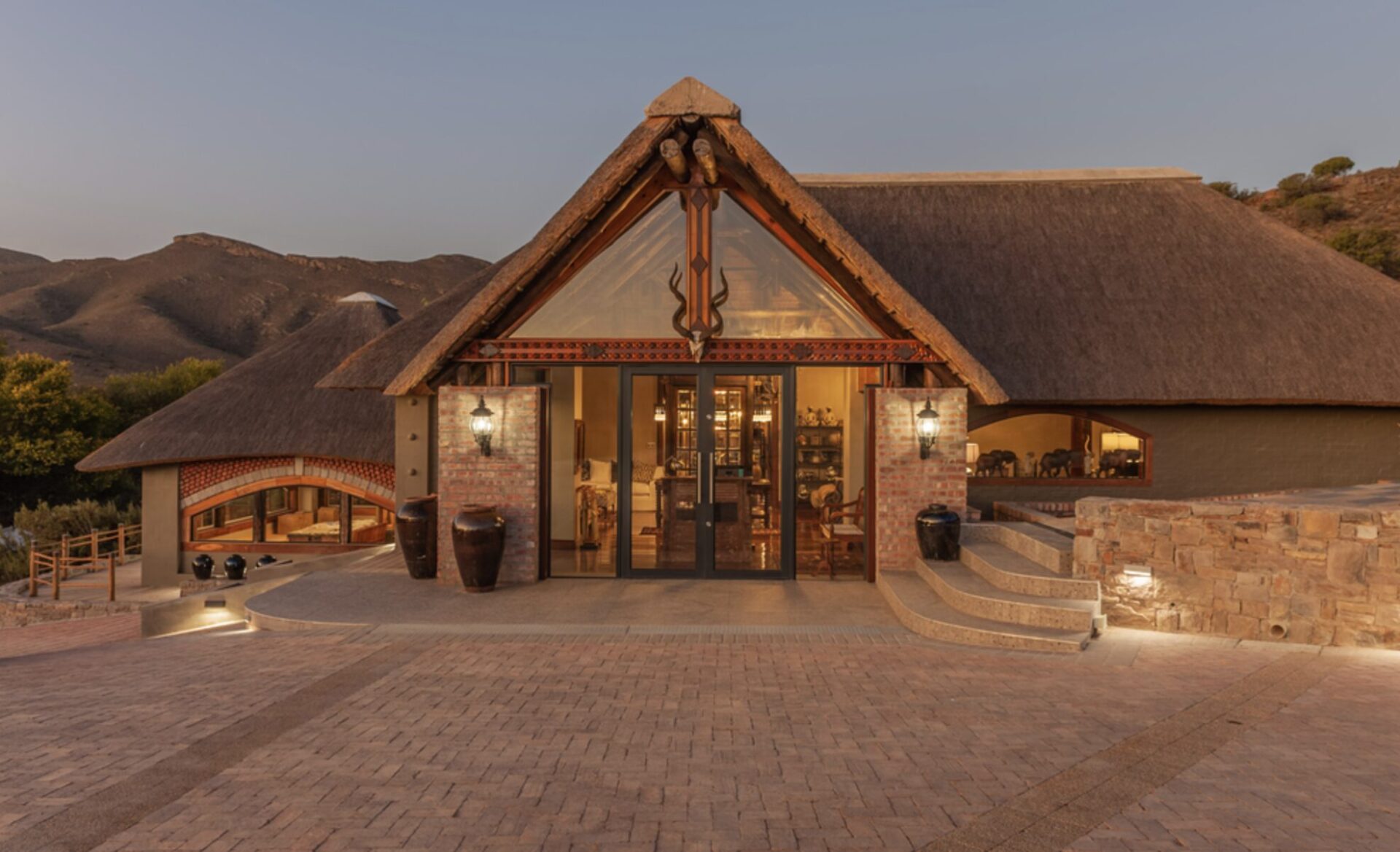 LUXURIA LIFESTYLE INTERNATIONAL WELCOMES MOUNT ECO PRIVATE GAME RESERVE AND KINGSLEY LODGE