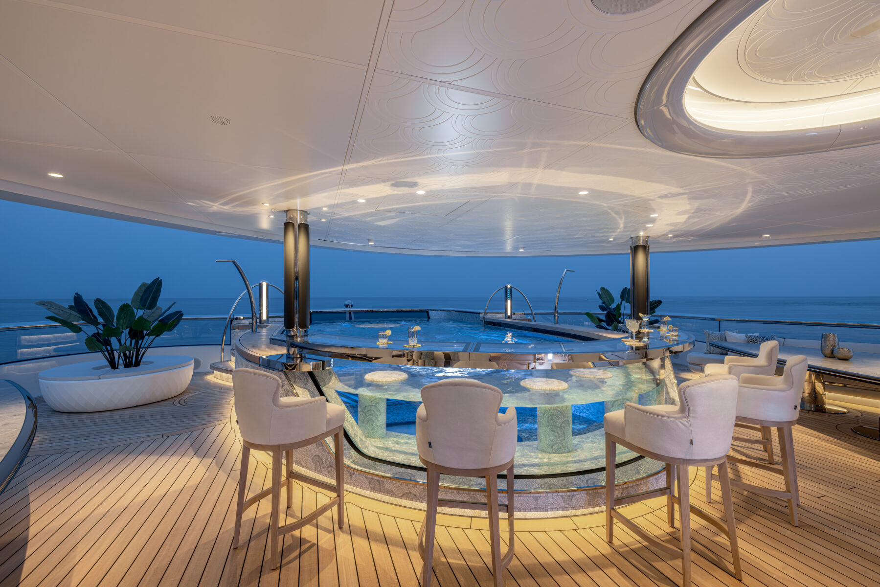 LUXURIA LIFESTYLE INTERNATIONAL MAGAZINE WELCOMES CECIL YACHT CHARTER AND SALES